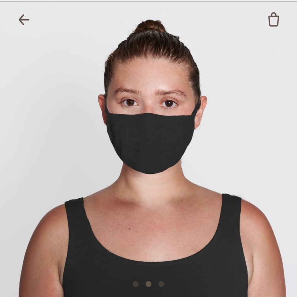 SKIMS Facemask ONYX black Kim Kardashian